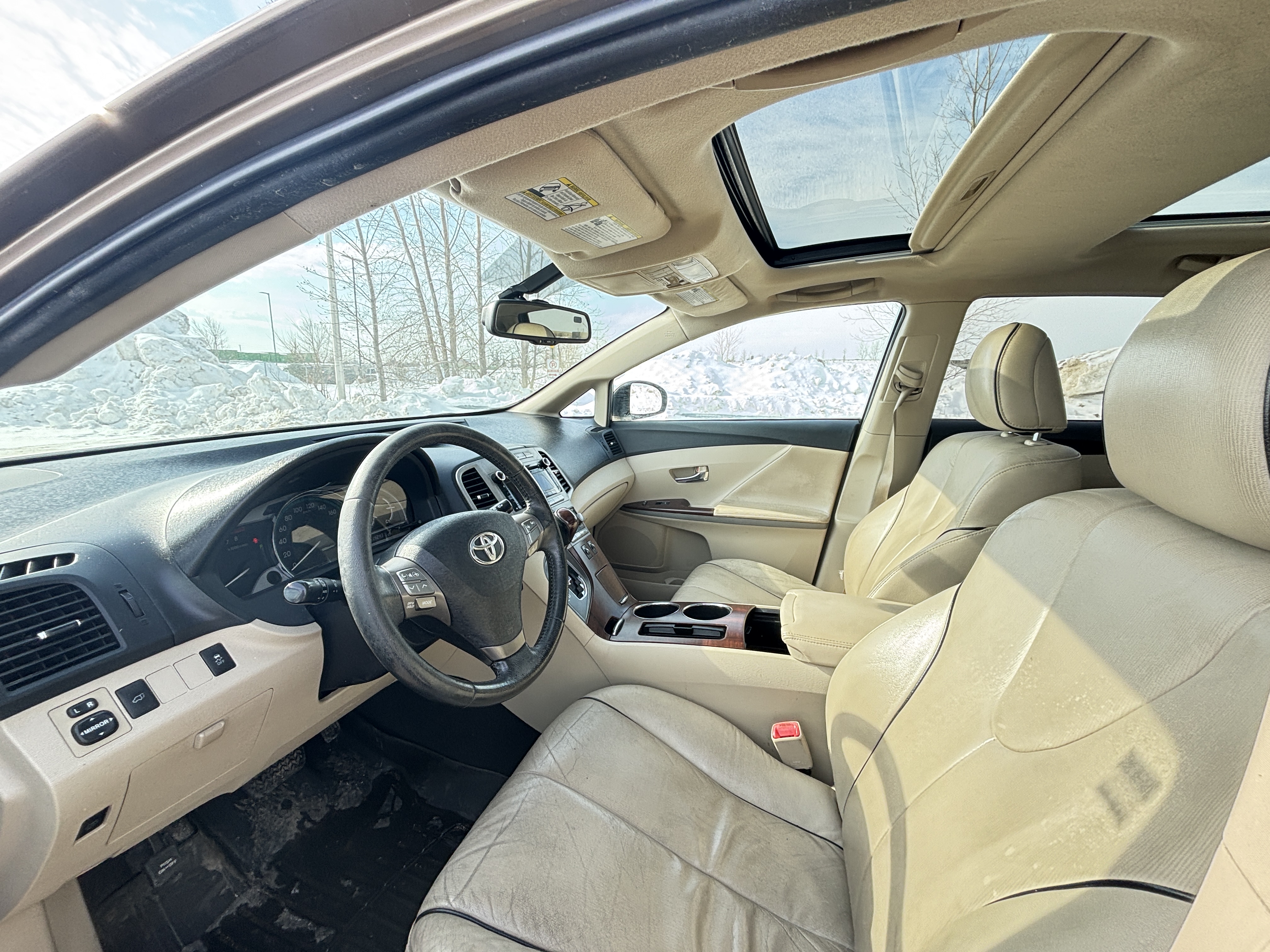 
								Toyota Venza AWD (Safetied) 140,000Km full									