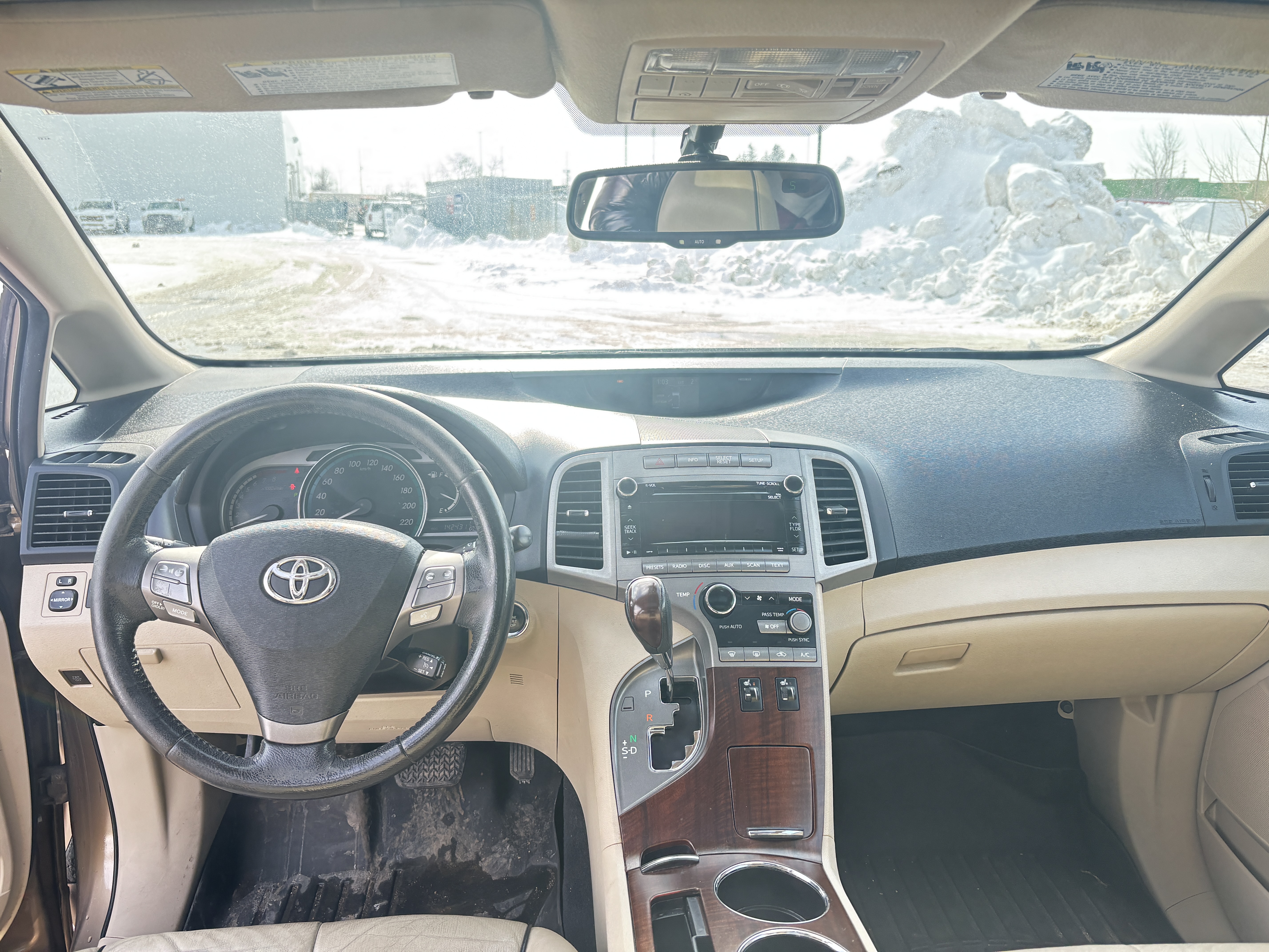 
								Toyota Venza AWD (Safetied) 140,000Km full									