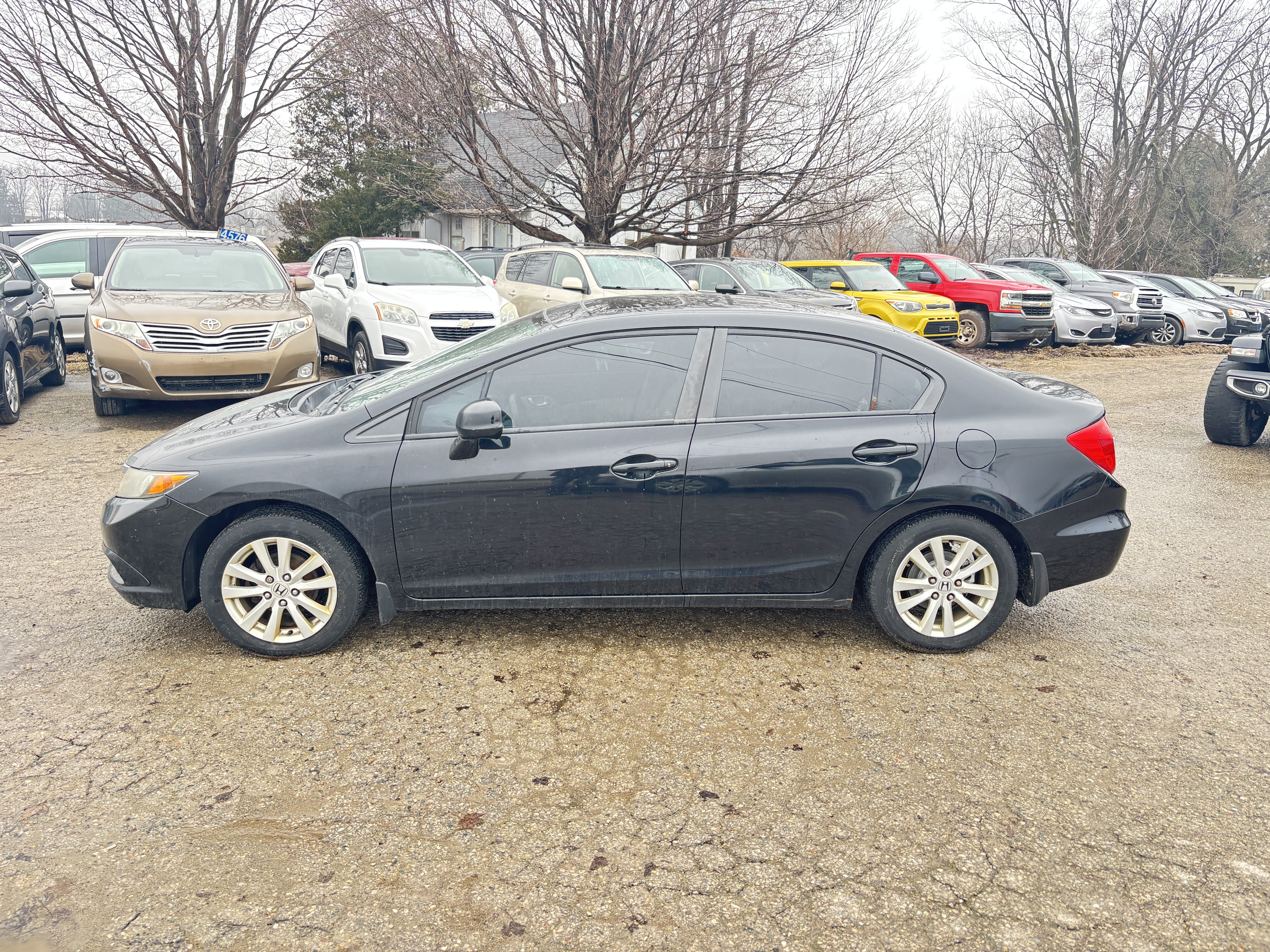 
								2012 Honda Civic | Safetied | Manual full									