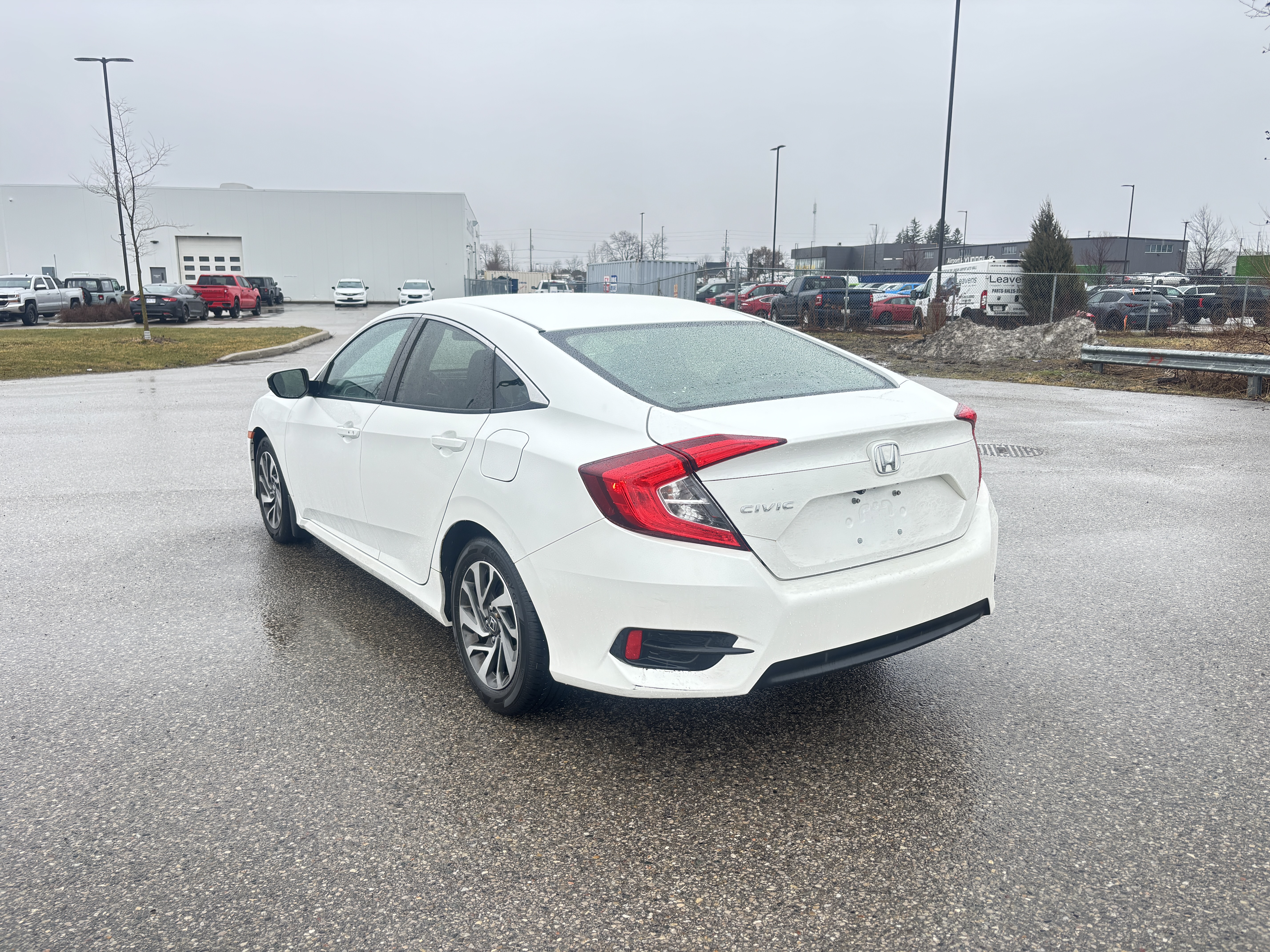 
								2017 Honda Civic | Safetied | Warranty full									