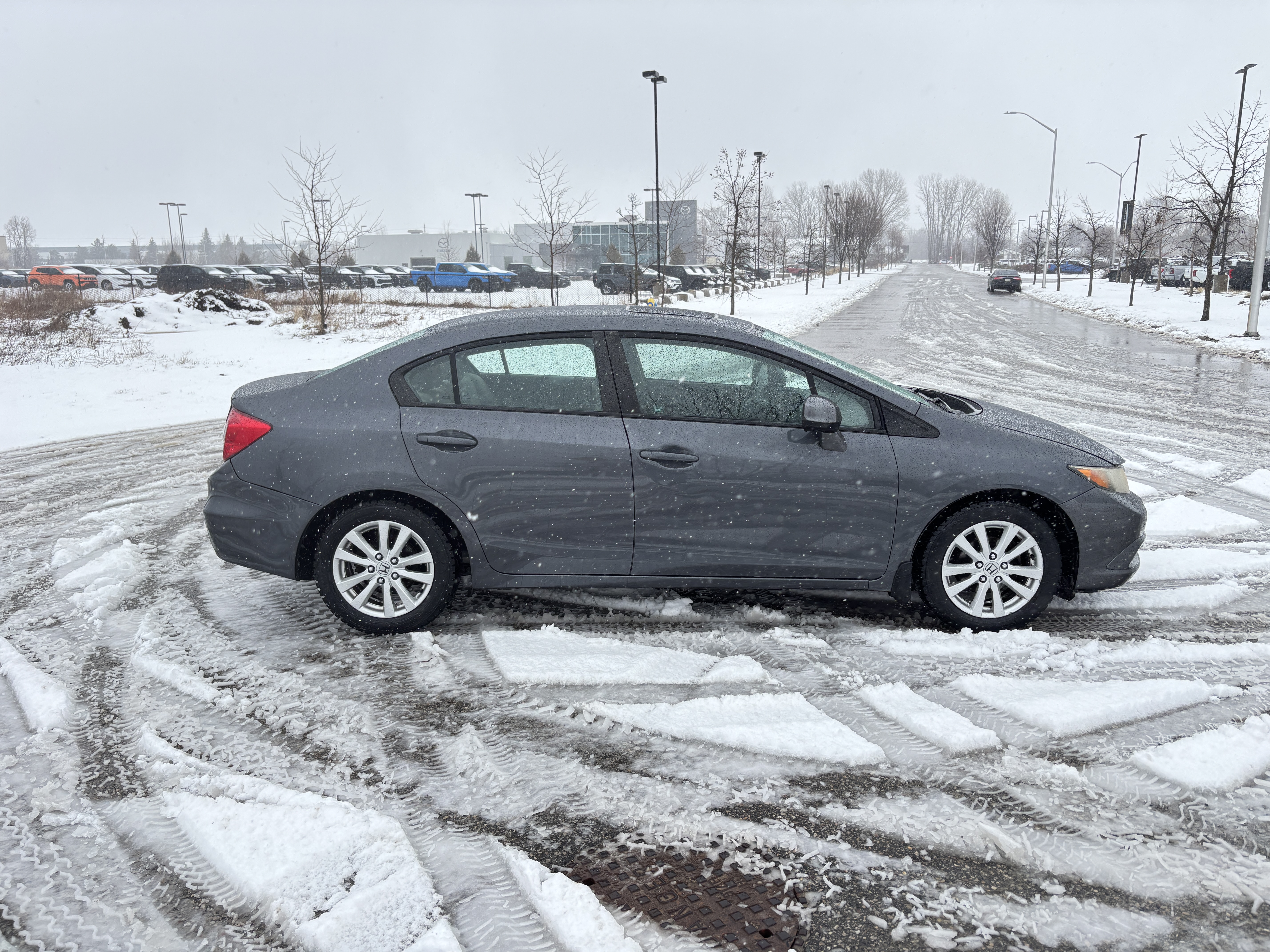 
								2012 Honda Civic LX | Safetied | Warranty full									