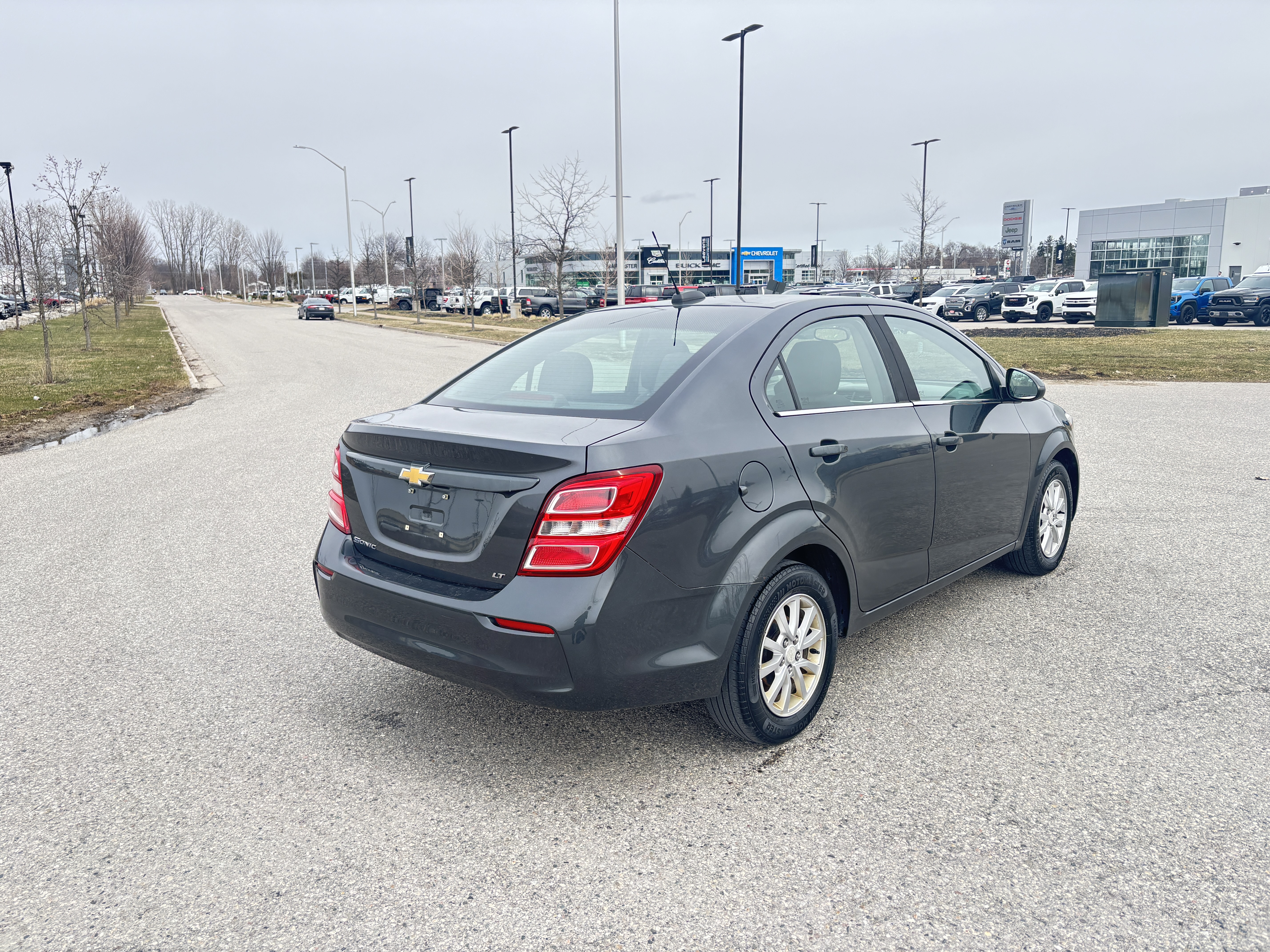 
								2017 Chevrolet Sonic LT | Safetied full									