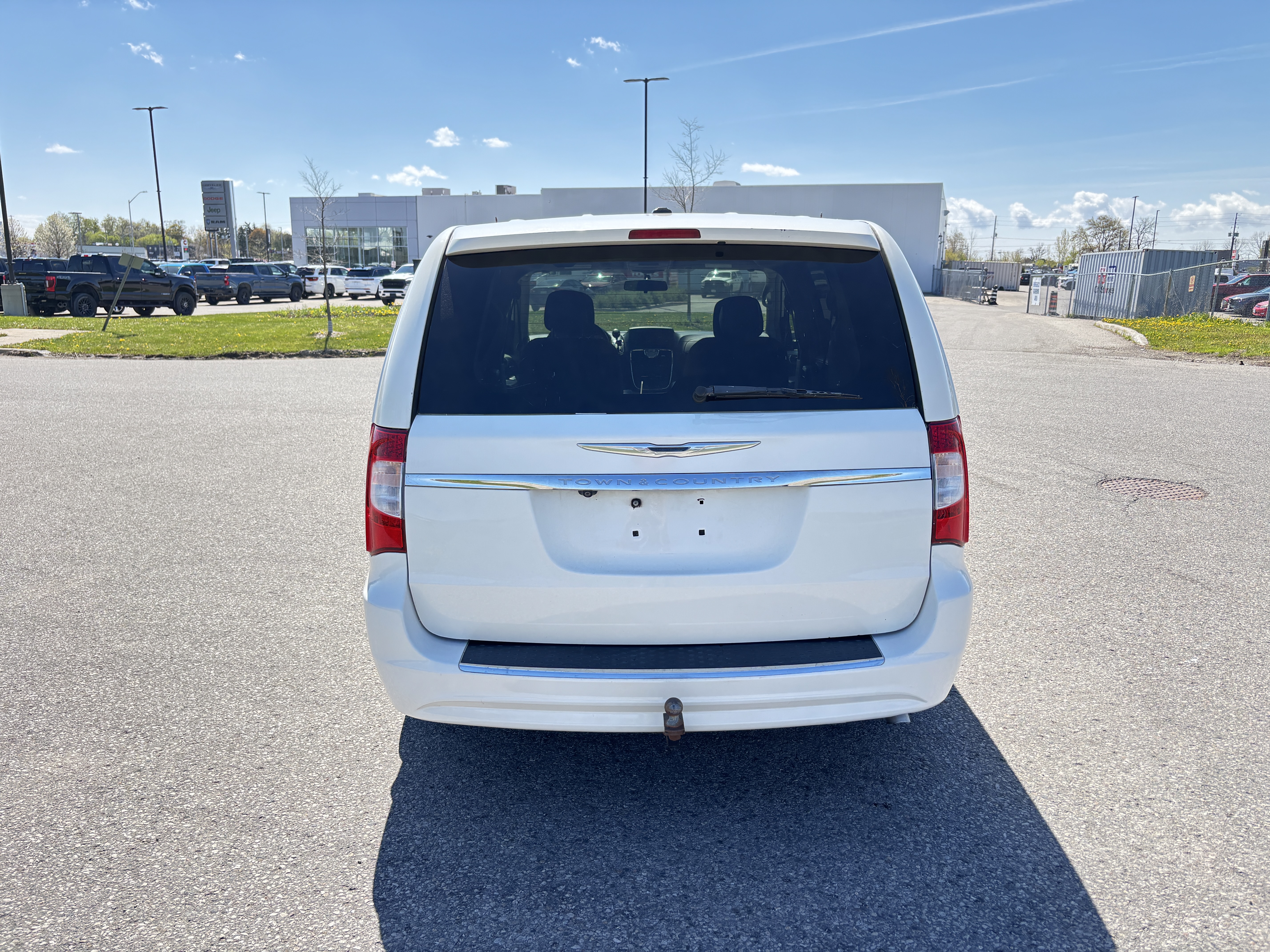 
								2011 Chrysler Town & Country 86,000Km | Safetied | Warranty full									