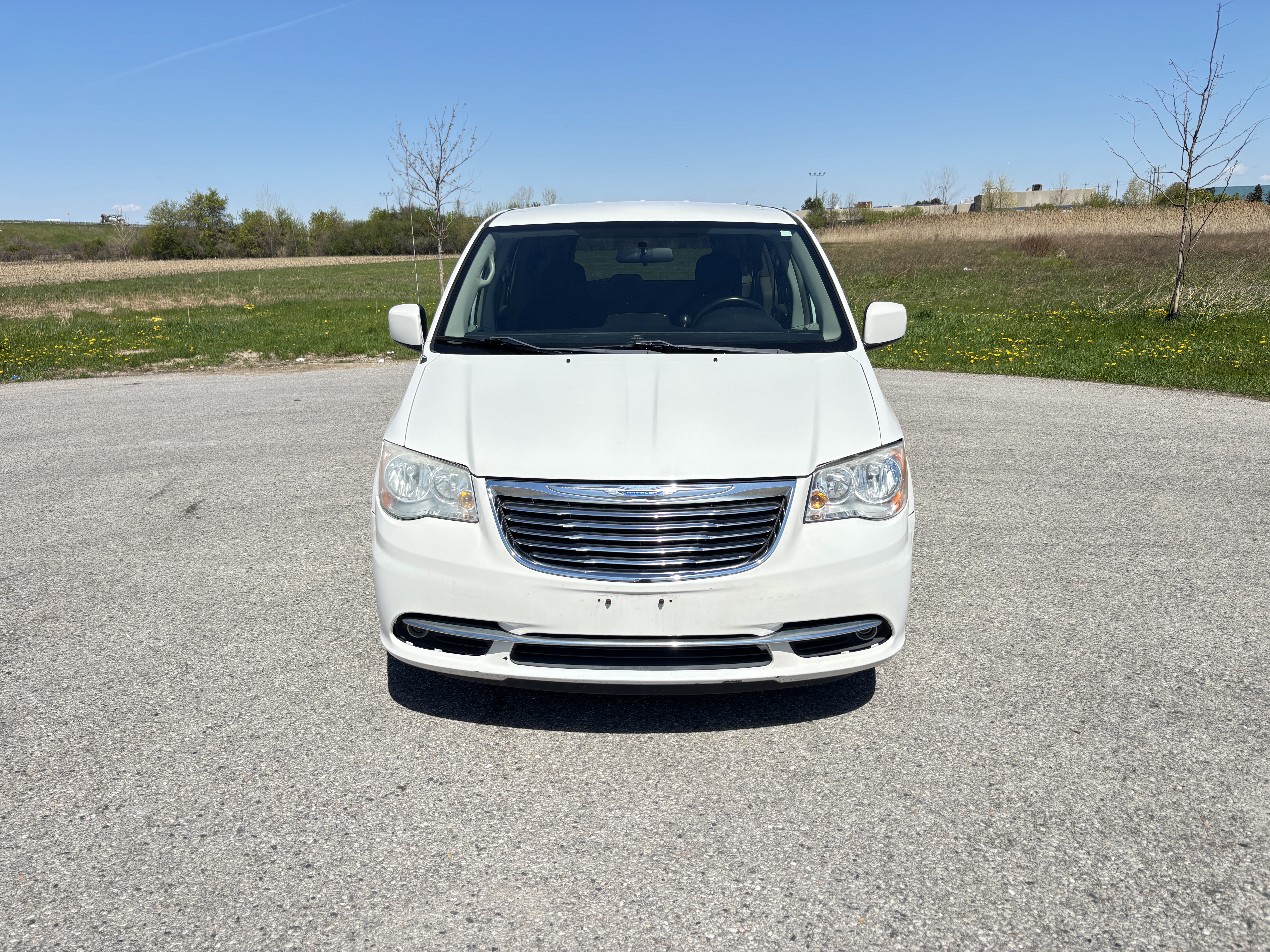 
								2011 Chrysler Town & Country 86,000Km | Safetied | Warranty full									