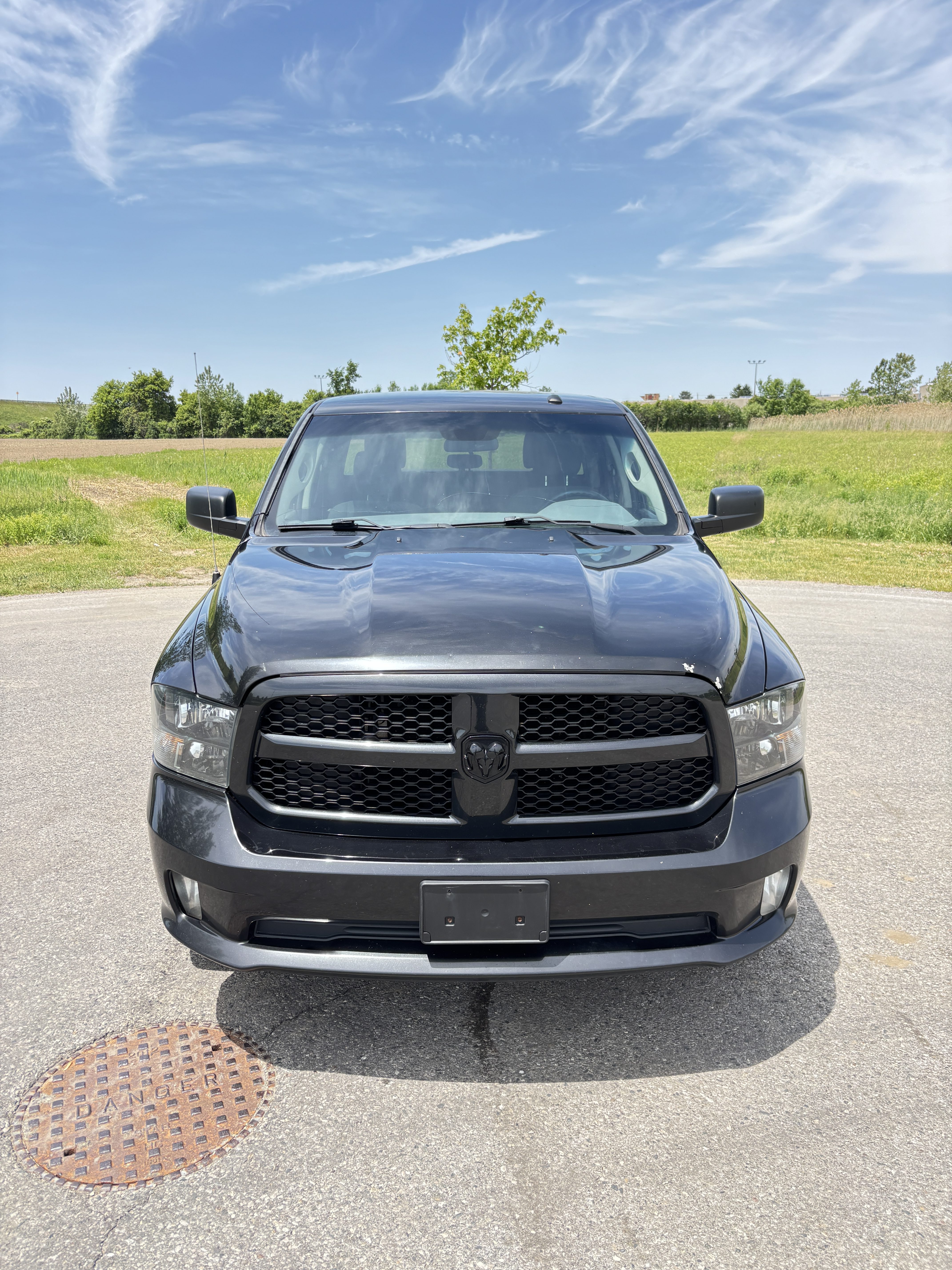 
								2017 Dodge Ram 5.7 Hemi 4×4 As-is full									