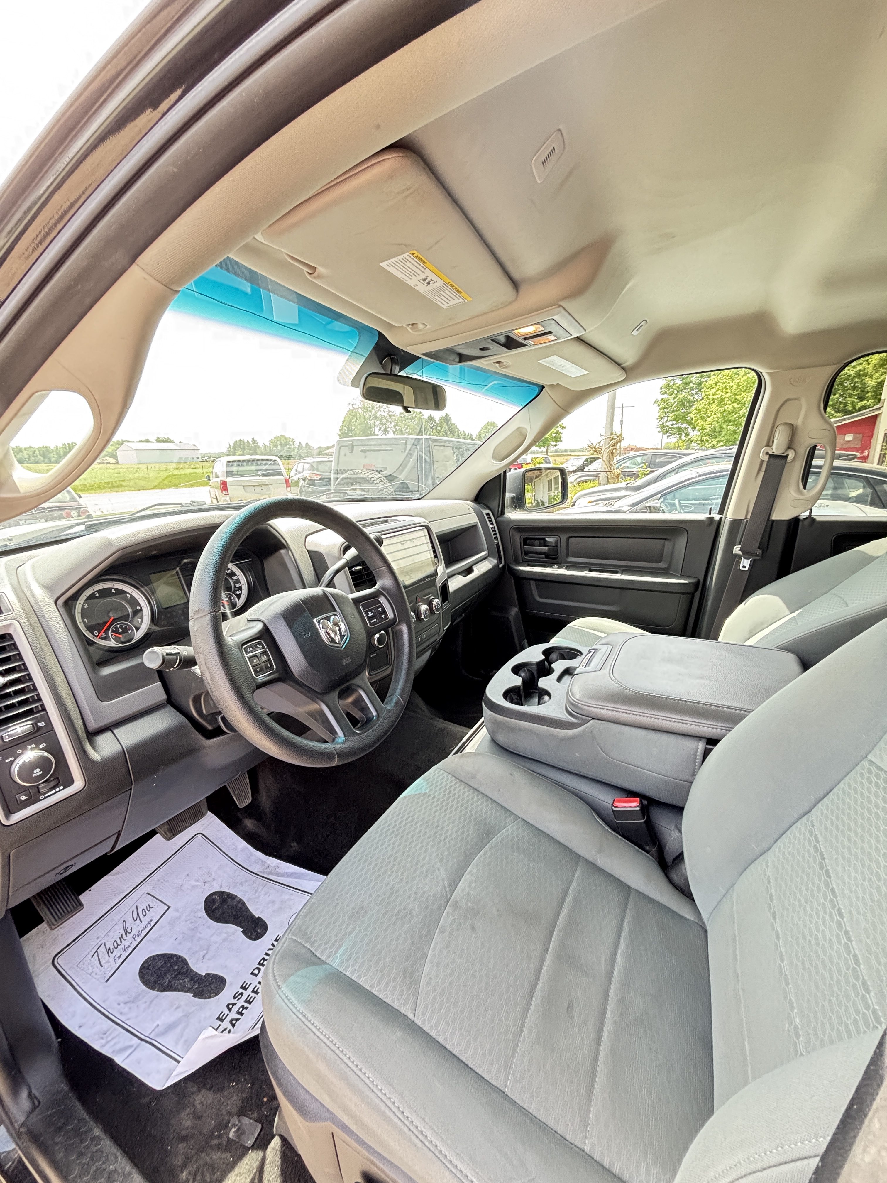 
								2017 Dodge Ram 5.7 Hemi 4×4 As-is full									
