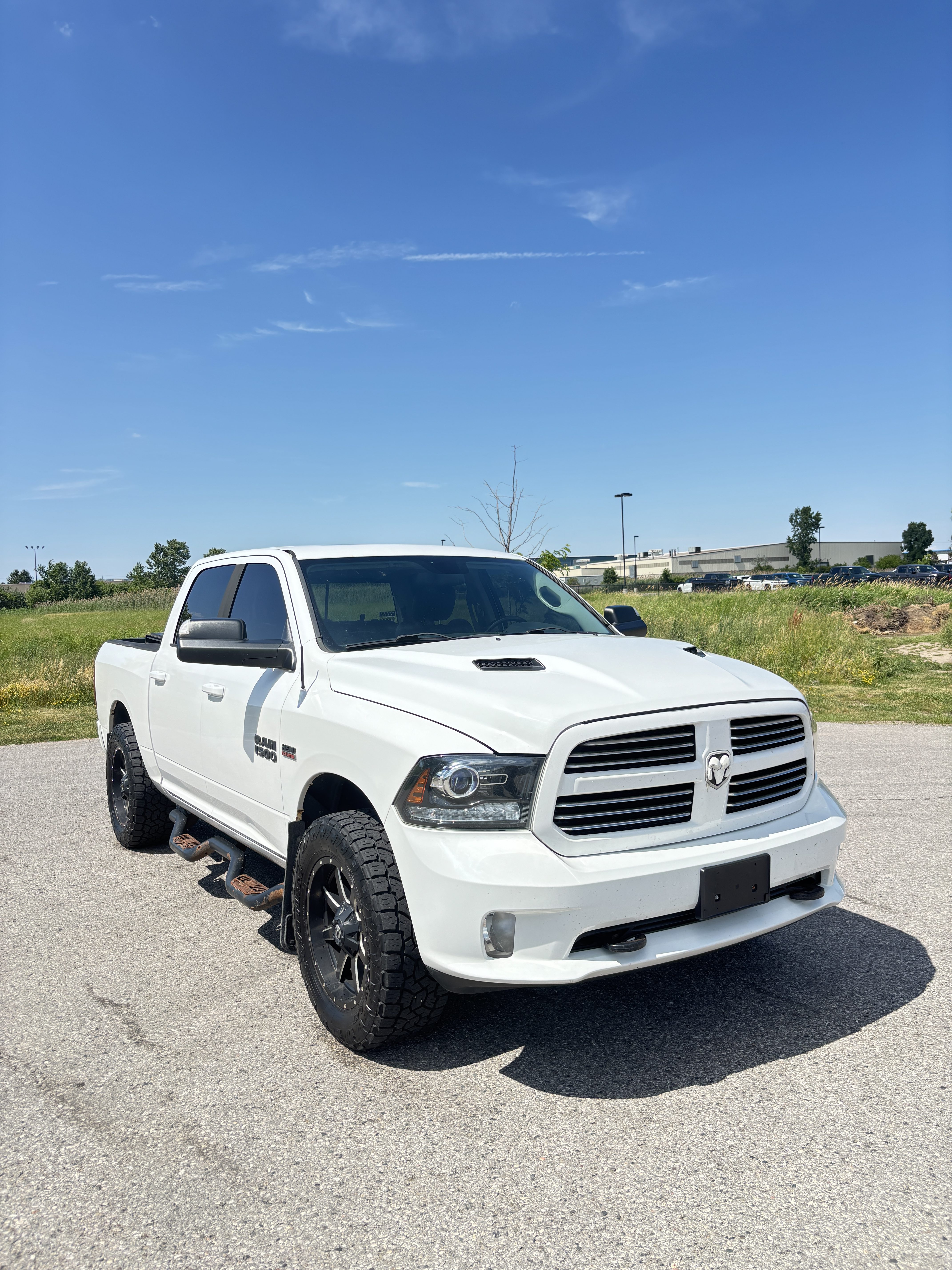 
								2013 Dodge Ram 5.7L $8,990 As-is Runs & Drives full									